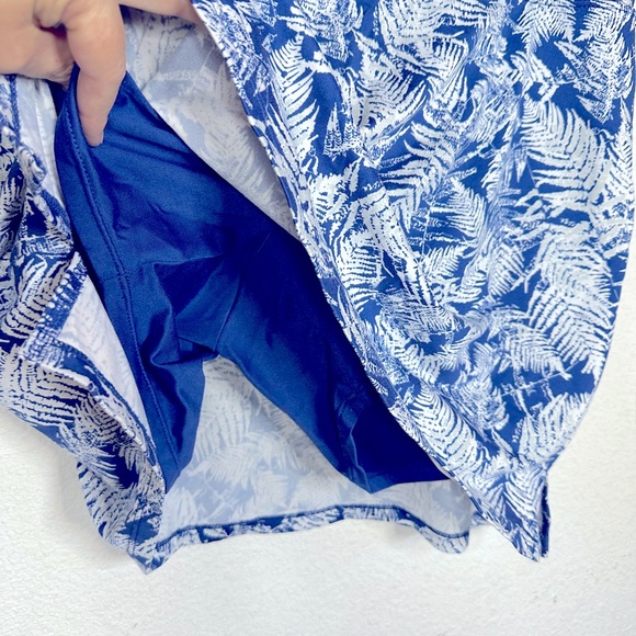 Tranquility blue & white tropical leaf print short lined golf tennis skirt Large - Picture 3 of 5